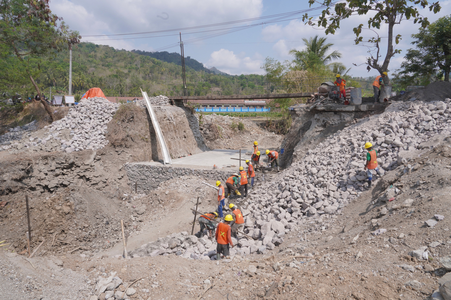 Jembatan Klanthong Diperlebar, Akses Warga Tetap Dibuka Selama Pembangunan