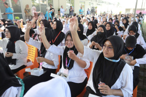 Bupati Lilis Nuryani Launching Gerakan Minum Tablet Tambah Darah bagi WUS