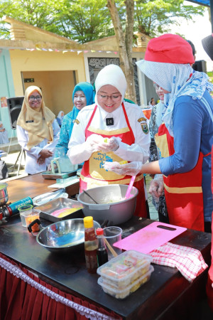 Cegah Stunting, Bupati Lilis Nuryani Dorong Masyarakat Gemar Makan Ikan