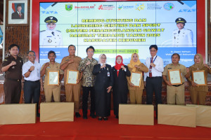 Bupati Lilis Nuryani Luncurkan Gerakan Orang Tua Asuh Stunting