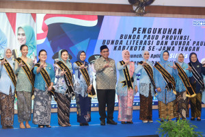 Bupati Kebumen Lilis Nuryani Dikukuhkan Sebagai Bunda Paud dan Literasi