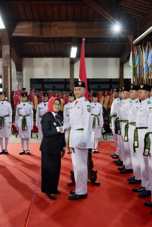 Bupati Lilis Kukuhkan Paskibraka Kabupaten Kebumen Tahun 2025