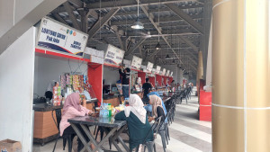 Pemkab Kebumen Pastikan Seluruh PKL Alun-Alun Sudah Tertampung di Kapal Mendoan