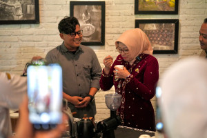 Cicipi Kopi Asli Wonoharjo: Bupati Lilis Nuryani Resmikan Robusta 'De Hardjo' dalam Peringatan Hari Kopi Internasional