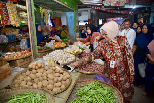 Program SELARAS Pemkab Kebumen Sasar Pasar Petanahan, Ajak ASN dan BUMD 'Nglarisi' Pasar Rakyat