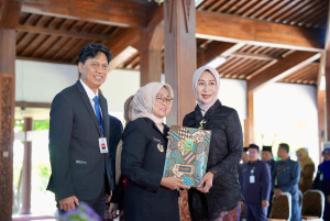 Bupati Lantik 16 Pejabat, Tekankan Integritas dan Pengawalan Anggaran