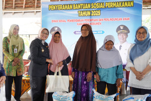 Lindungi Kelompok Rentan, Pemkab Kebumen Salurkan Bantuan Permakanan Senilai Rp313 Juta