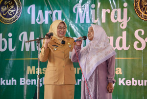 Hadir di Pengajian Isra Mikraj Argopeni, Bupati Lilis Paparkan Capaian Pembangunan Kebumen