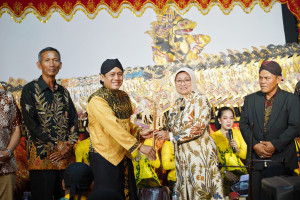 Selametan Desa Bulurejo Dimeriahkan Wayang Kulit, Bupati Kebumen Sampaikan Rencana Pembangunan Infrastruktur Jalan di Kecamatan Ayah