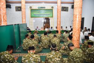 Tarhim di Kodim 0709 Kebumen: Bupati Lilis Nuryani Apresiasi Peran TNI dalam Pembangunan Desa