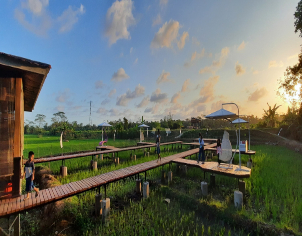 Desa Wisata Adiluhur