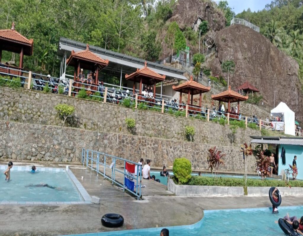 Wisata Kolam Watugede Penusupan